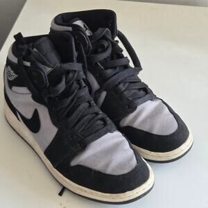 Air Jordan 1 Retro High OG GS Black Light Smoke Grey – Size 5.5Y / Women’s 7